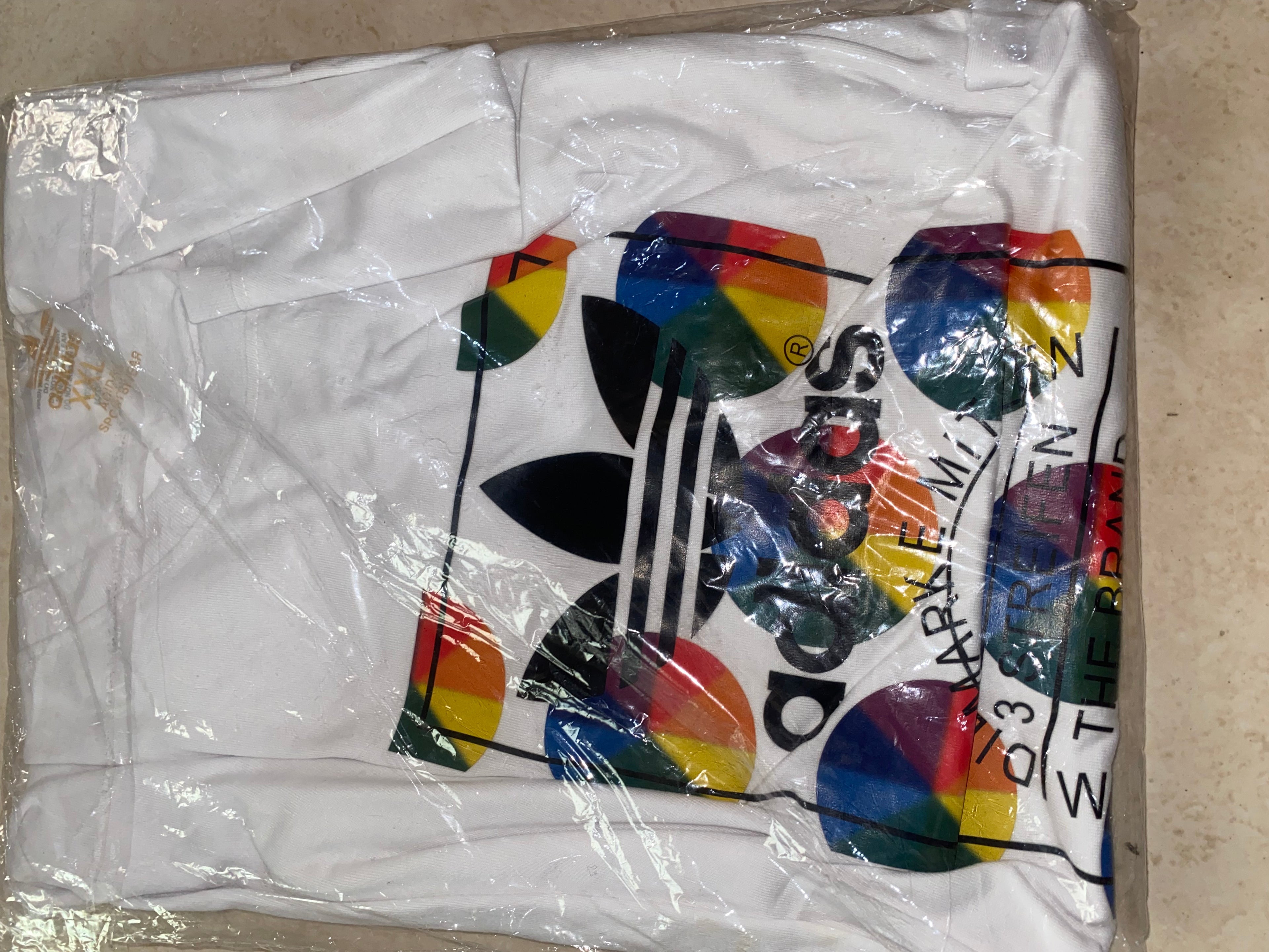 ADIDAS UNISEX T SHIRT FOR BOTH MALE AND FEMALE