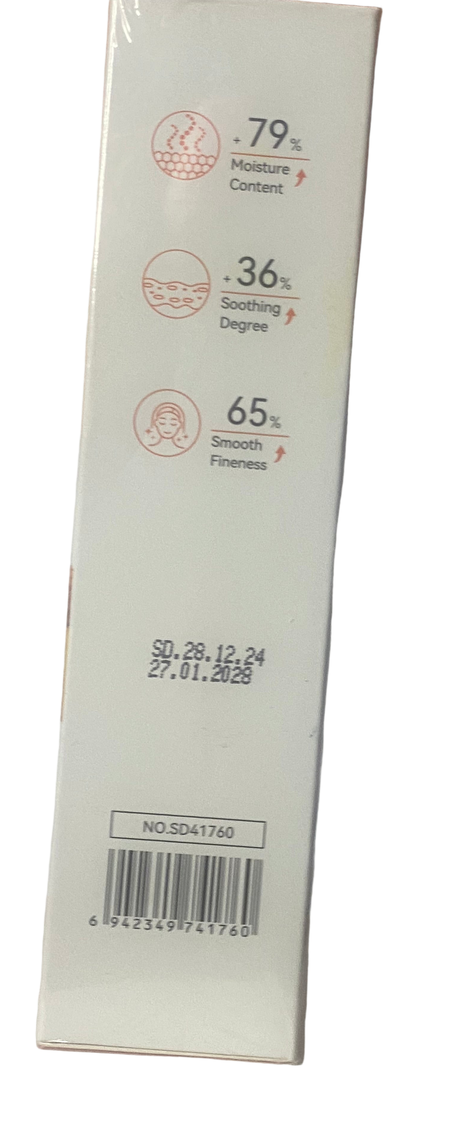 Turmeric Toner Reduce acne and breakouts / calm inflammation — Turmeric has antibacterial and anti-inflammatory properties, which can help fight acne-causing bacteria and calm redness or swelling.  ￼