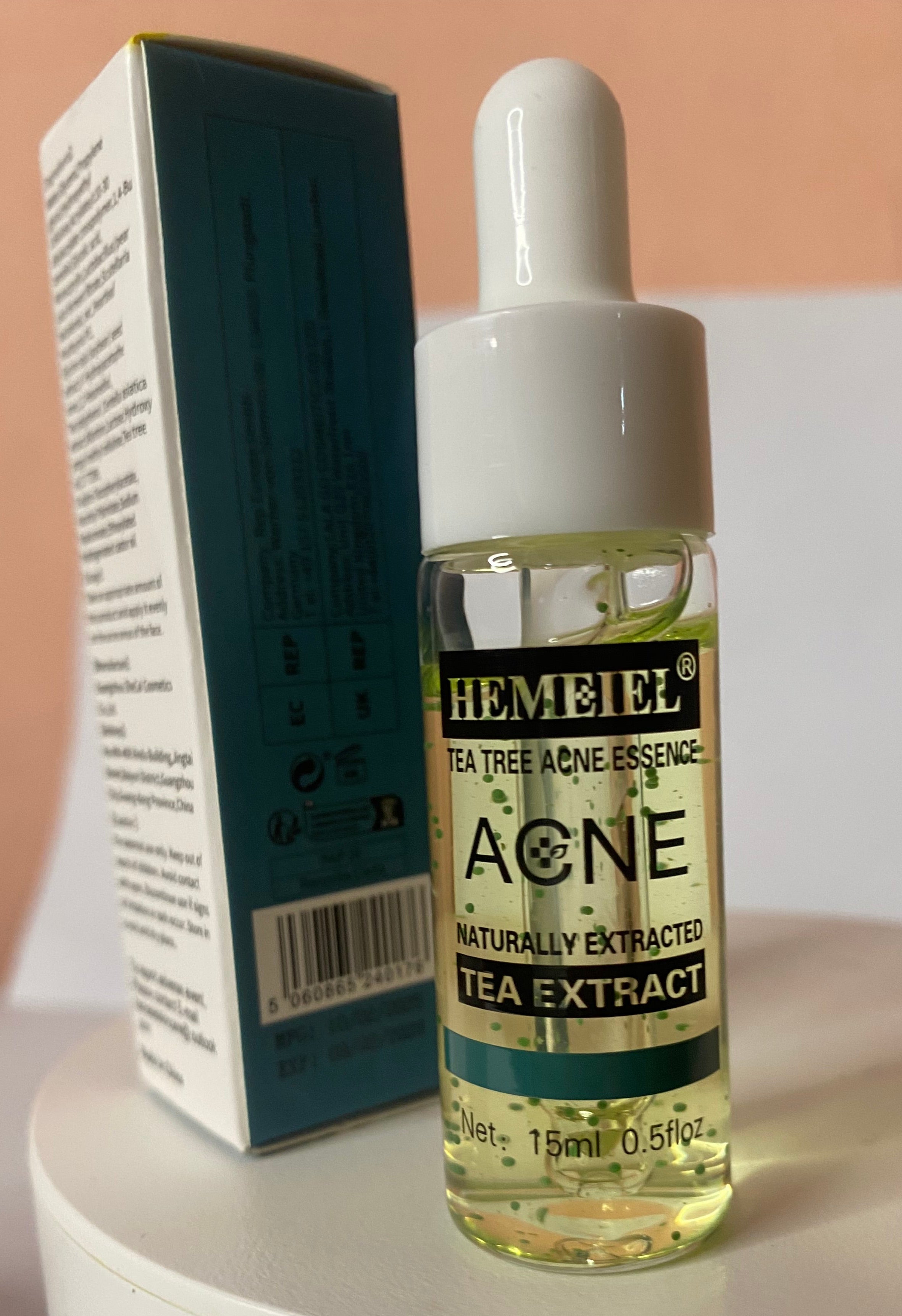 Tea Tree Essential Serum — Purify, Balance & Restore

Give your skin a powerful boost of clarity with our Tea Tree Essential Serum. Formulated with concentrated tea tree extract, this lightweight serum penetrates deep into pores to purify the skin, ECT