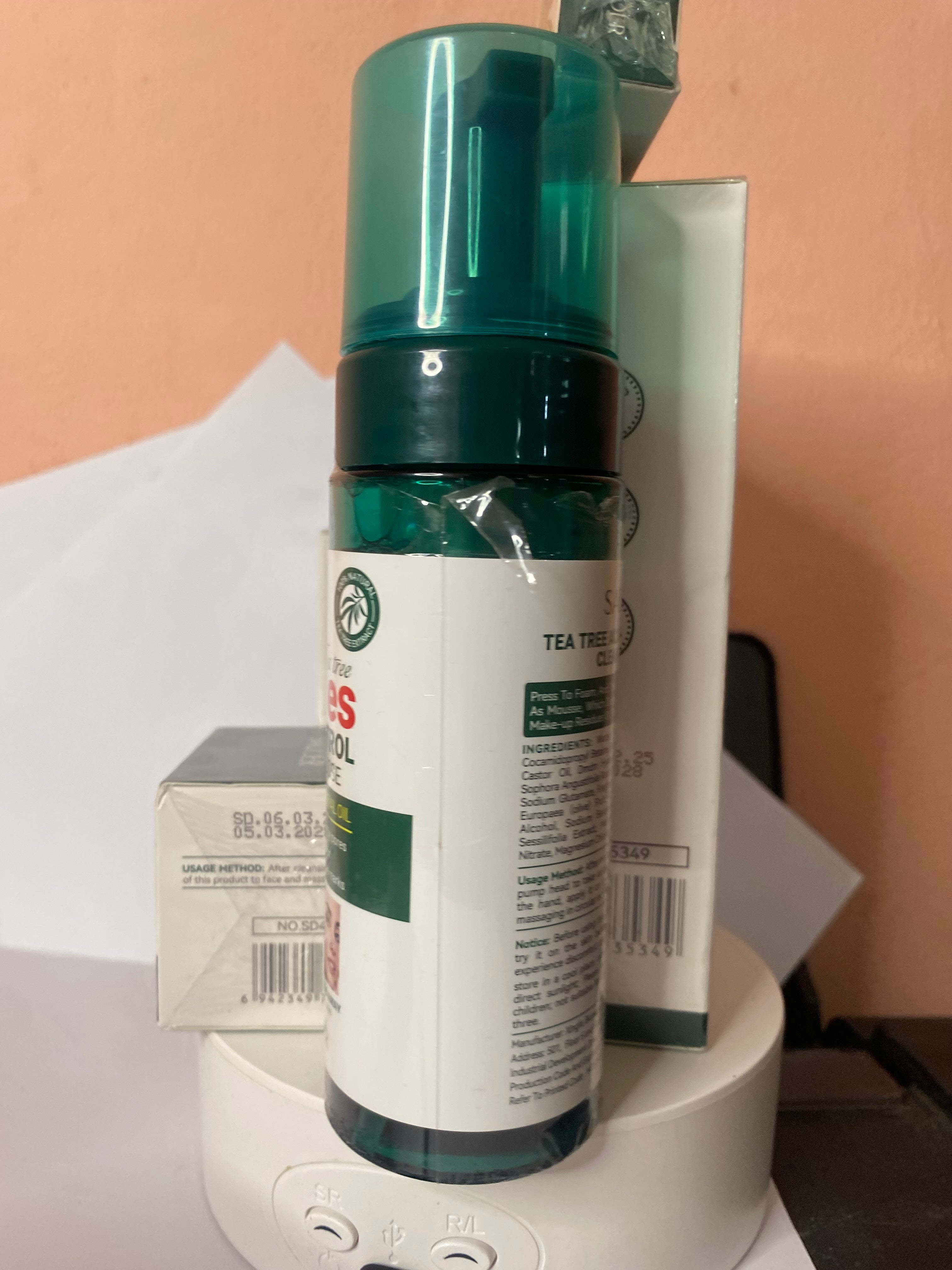 Tea Tree Acne Line — Clear, Calm & Confident Skin

Meet the ultimate skincare system designed to fight breakouts from every angle. Our Tea Tree Acne Line uses the power of natural tea tree extract to purify pores, reduce acne, control oil ECT