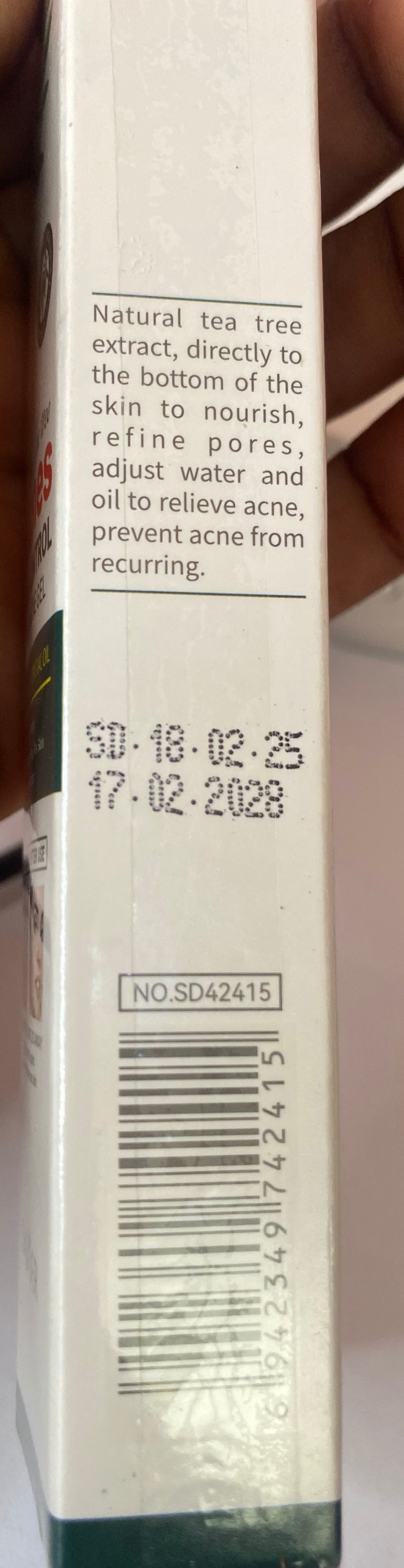 Tea Tree Acne Gel — Fast-Acting Spot Treatment

Fight breakouts at the source with our powerful Tea Tree Acne Gel.