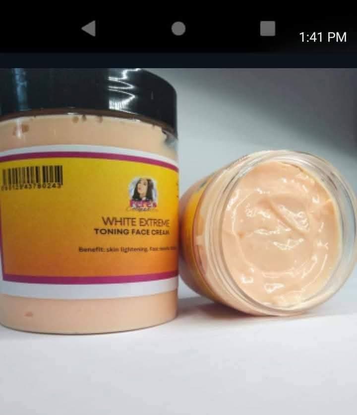 Extreme Toning Cream
Fade dark spots, even out skin tone, and reveal a smoother, brighter glow. Our rich toning formula targets discoloration, hyperpigmentation, and dull skin for a flawless, radiant finish.